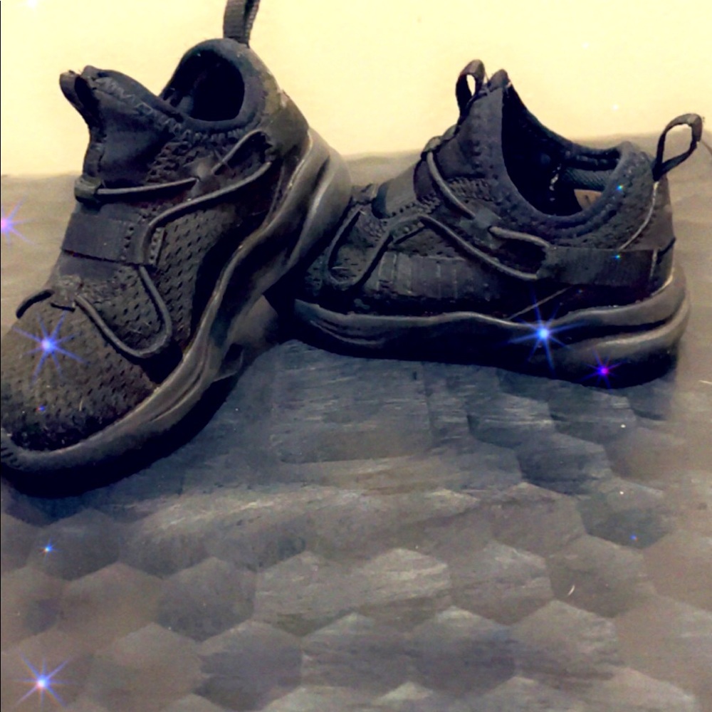 Puma Sneakers